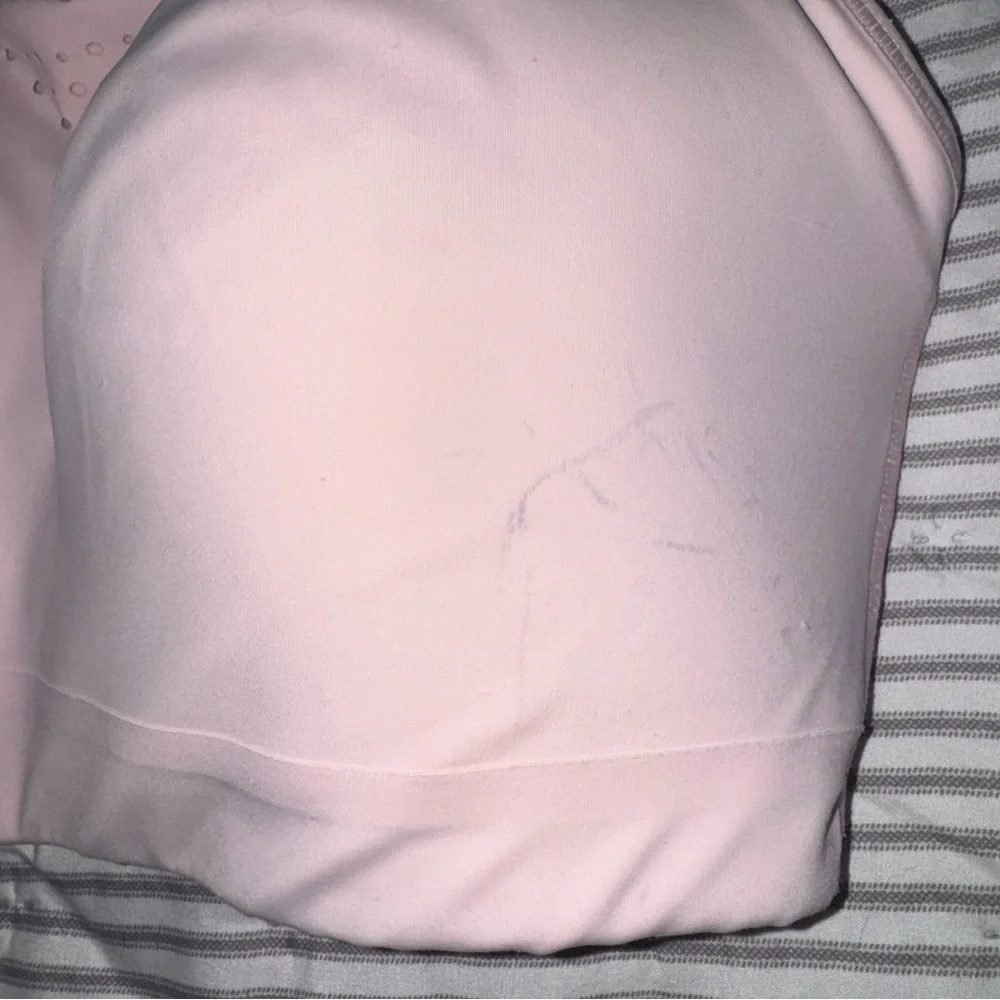Athleta Phenomena High Impact Sports Bra 34DD Pink Crisscross Back